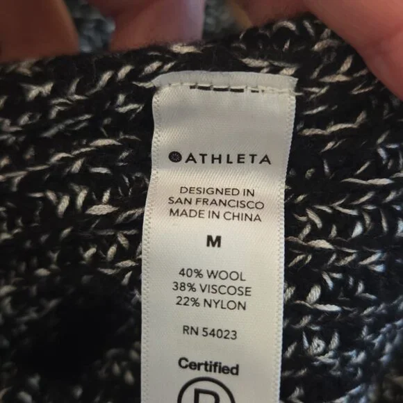 Athleta Sweater M Sierra Crew Black Wool Sweater NWOT - Picture 5 of 5